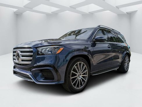 Used 2024 Mercedes-Benz GLS 580 4MATIC image 7