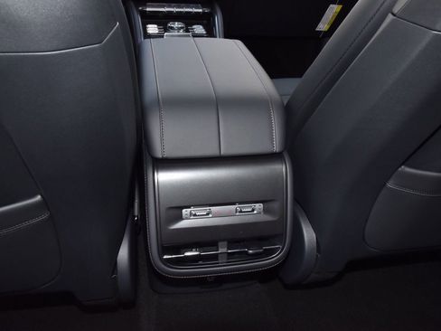 New 2026 Lincoln Nautilus Reserve AWD/4WD image 25