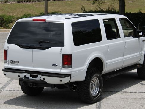 Used 2005 Ford Excursion Eddie Bauer AWD/4WD image 11