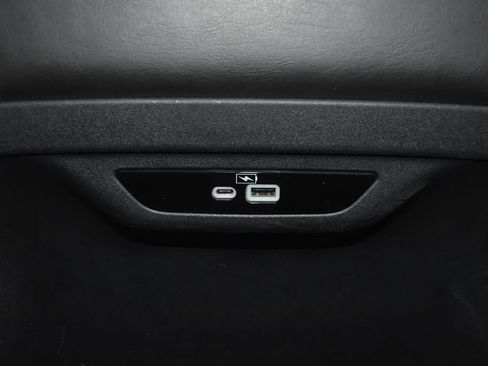 Used 2023 Chrysler Pacifica Touring-L FWD image 29
