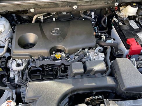 Used 2025 Toyota RAV4 XLE AWD/4WD image 11