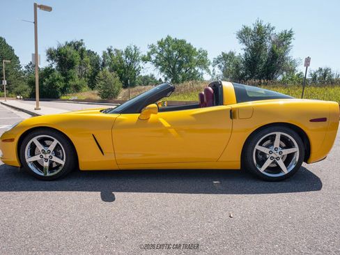 Used 2007 Chevrolet Corvette Coupe w/ Preferred Equipment Group RWD image 3