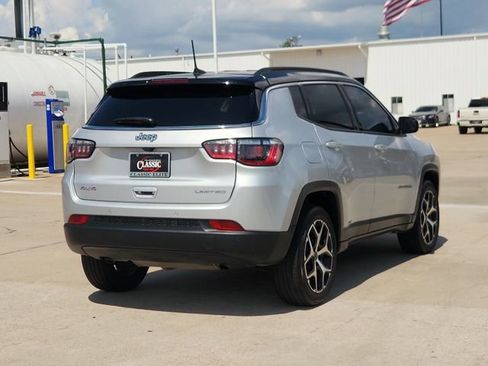 Used 2025 Jeep Compass Limited AWD/4WD image 5