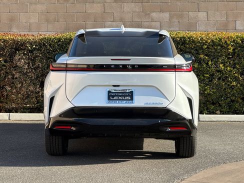 New 2026 Lexus RZ 350e 2WD w/ Technology Package image 5
