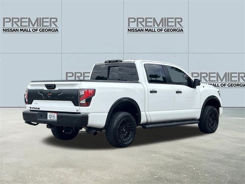 Used 2021 Nissan Titan PRO-4X w/ Pro-4x Convenience Package AWD/4WD image 26