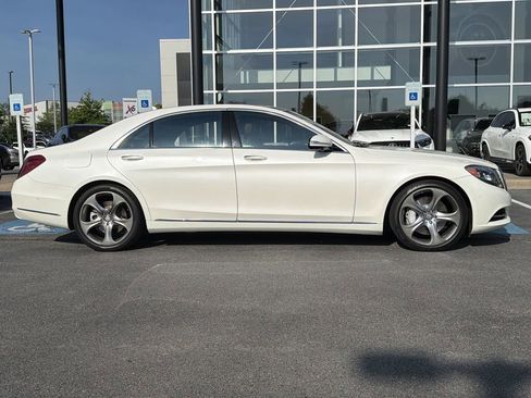 Used 2015 Mercedes-Benz S 550 Sedan image 2