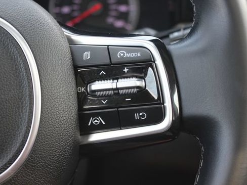 Used 2023 Kia Sorento S w/ Panoramic Sunroof Package AWD/4WD image 17