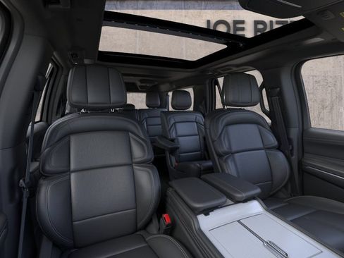 New 2026 Lincoln Navigator L Reserve w/ Jet Appearance Package AWD/4WD image 10