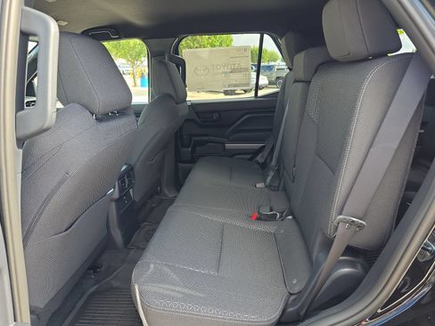 New 2026 Toyota 4Runner SR5 AWD/4WD image 10