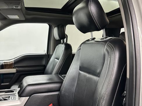 Used 2020 Ford F150 Lariat w/ Equipment Group 502A Luxury AWD/4WD image 12