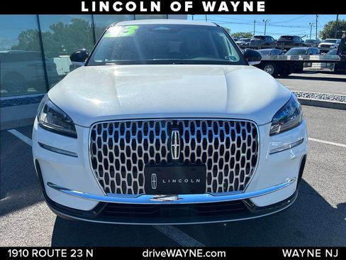 Certified 2023 Lincoln Corsair AWD image 11