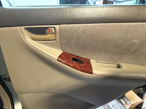 Used 2004 Toyota Corolla LE image 17