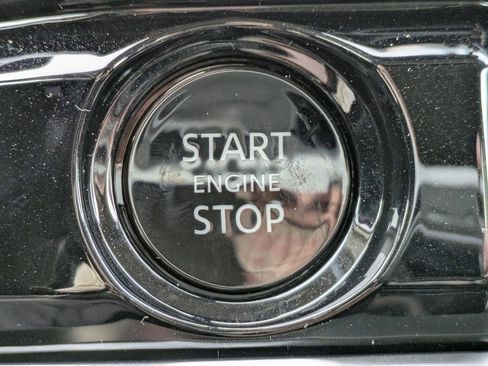 New 2025 Nissan Pathfinder SV w/ Cargo Package image 27