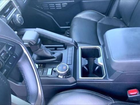 Certified 2025 Toyota 4Runner SR5 AWD/4WD image 17