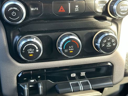 Used 2024 RAM 3500 Big Horn image 18