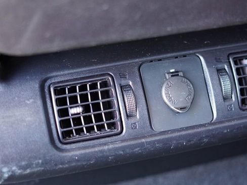 Used 2019 Toyota Tundra SR5 image 40