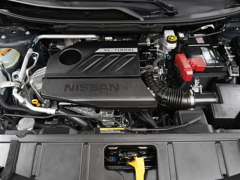 Used 2024 Nissan Rogue SV w/ SV Premium Package image 31