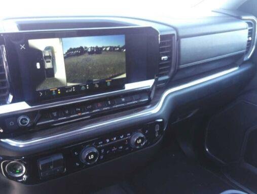 Used 2025 Chevrolet Silverado 2500 LT w/ Safety Package AWD/4WD image 13