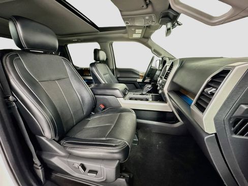 Used 2018 Ford F150 Lariat w/ Equipment Group 502A Luxury AWD/4WD image 28