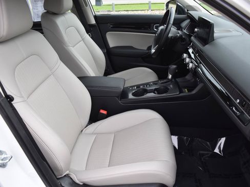Used 2024 Honda Civic Touring image 14