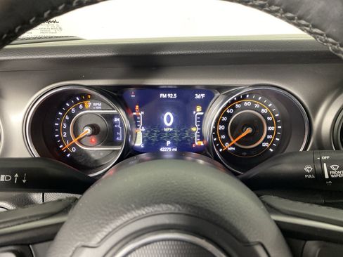 Used 2022 Jeep Gladiator Willys image 21
