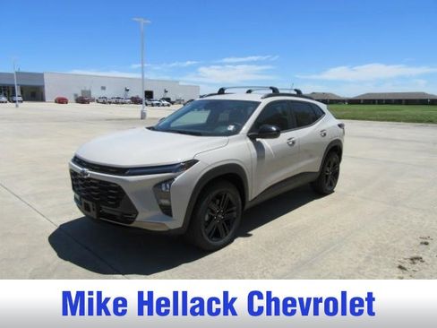 New 2026 Chevrolet Trax ACTIV w/ Driver Confidence Package FWD image 3