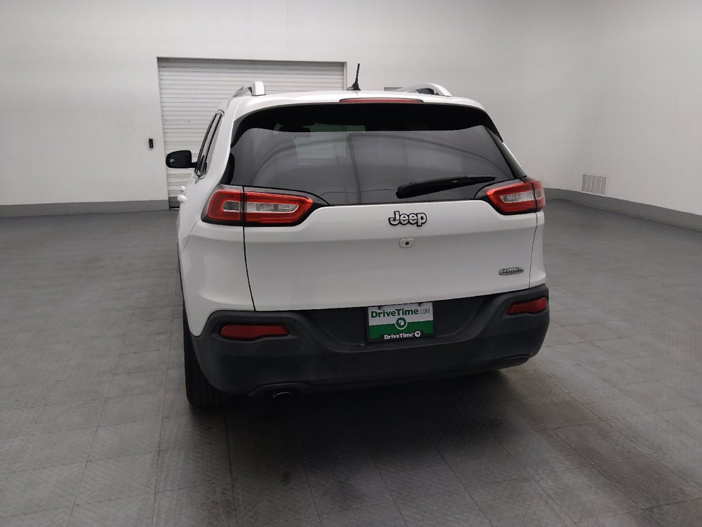 Used 2017 Jeep Cherokee Latitude FWD image 6