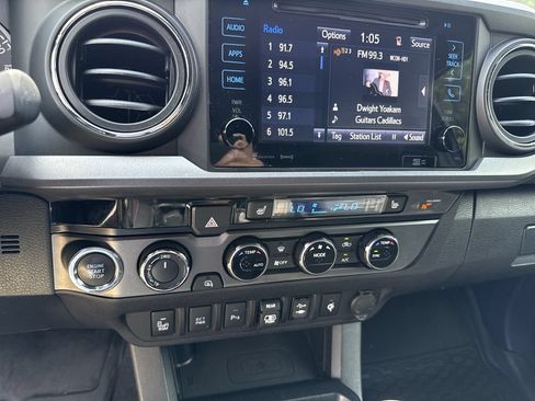 Used 2018 Toyota Tacoma TRD Pro AWD/4WD image 28