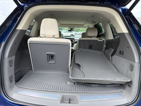 Certified 2024 Cadillac XT6 Premium Luxury w/ LPO, Floor Liner Package AWD/4WD image 14