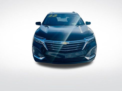 Used 2023 Chevrolet Equinox Premier image 12