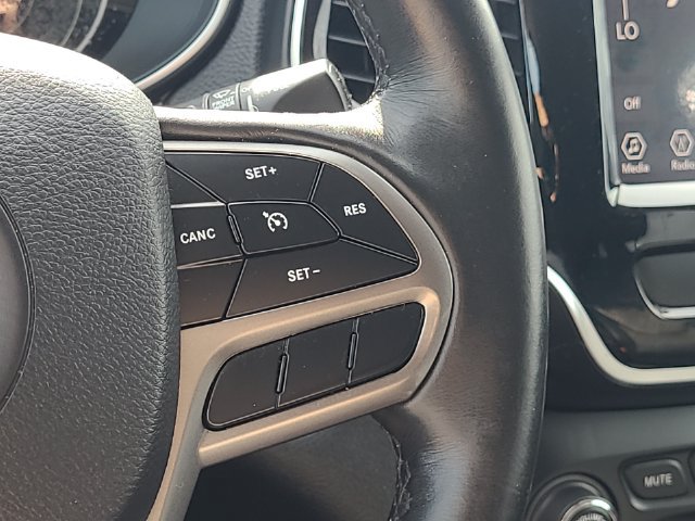 Used 2019 Jeep Cherokee Limited FWD image 18