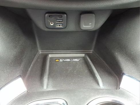Used 2023 Chevrolet Traverse Premier w/ Redline Edition AWD/4WD image 23