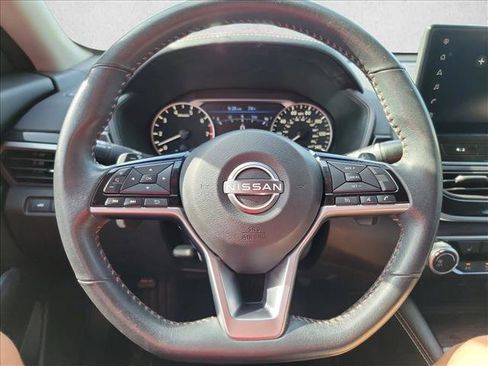 Used 2023 Nissan Altima 2.5 SR w/ SR Premium Package FWD image 19