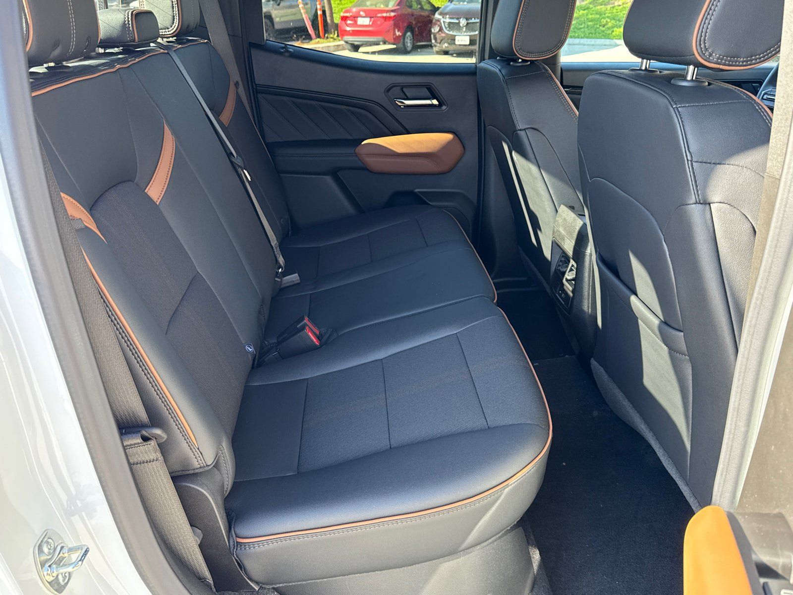 Used 2026 GMC Canyon AT4 AWD/4WD image 17