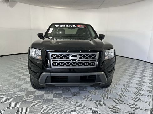 Used 2024 Nissan Frontier SV w/ Technology Package RWD image 3