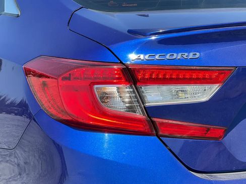 Used 2018 Honda Accord Sport image 33