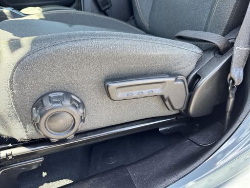 Used 2024 Jeep Wrangler Sahara image 21