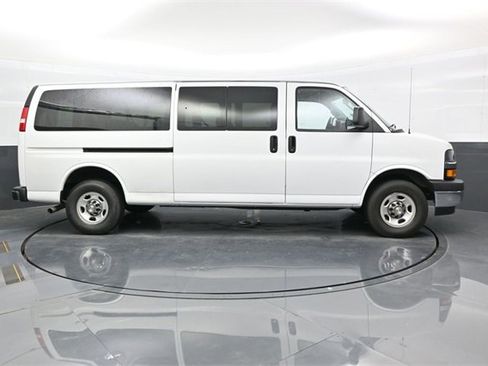 Used 2024 Chevrolet Express 3500 LT w/ LT Preferred Equipment Group image 8