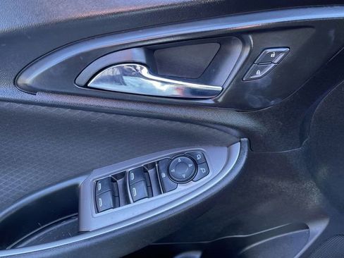 Used 2022 Chevrolet Malibu RS image 22