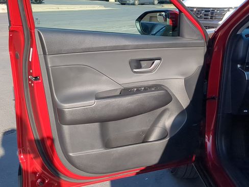 Used 2024 Hyundai Kona Limited image 15