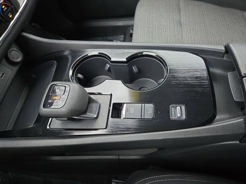 Used 2023 Nissan Rogue SV image 19