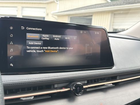Used 2023 Nissan Ariya FWD image 16