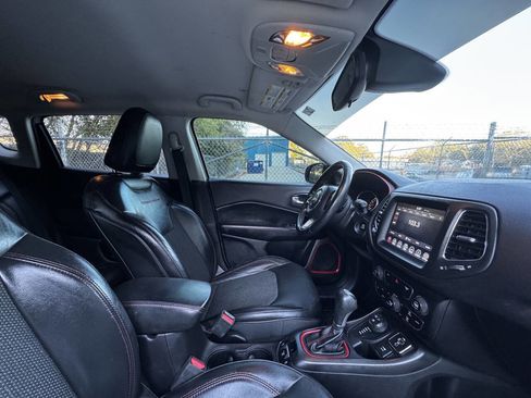 Used 2018 Jeep Compass Trailhawk image 12