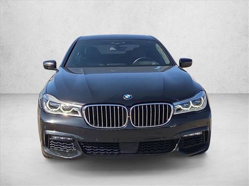 Used 2016 BMW 750i xDrive AWD/4WD image 2