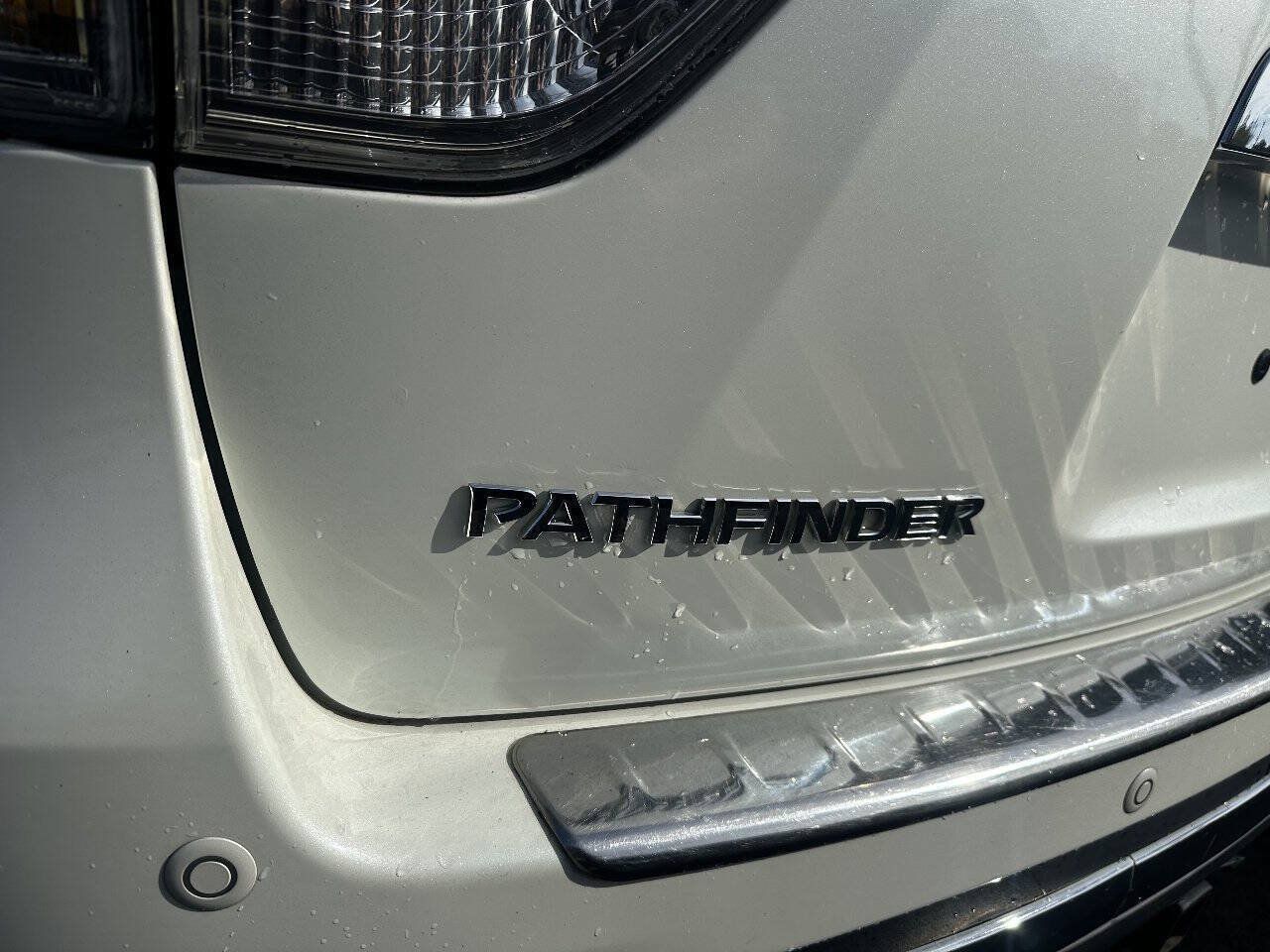 Used 2016 Nissan Pathfinder Platinum AWD/4WD image 8