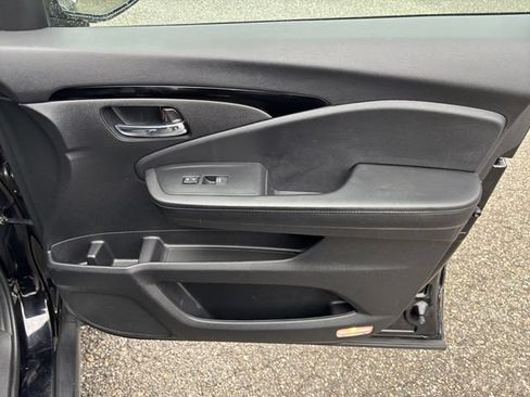 Used 2021 Honda Pilot Elite image 16