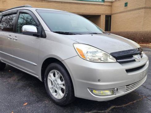 Used 2005 Toyota Sienna XLE Limited image 1