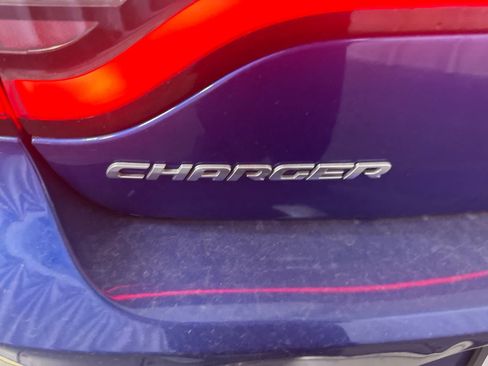 Used 2020 Dodge Charger SXT w/ Leather Interior Group RWD image 13