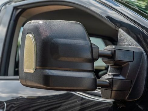 Used 2017 Nissan Titan S RWD image 15