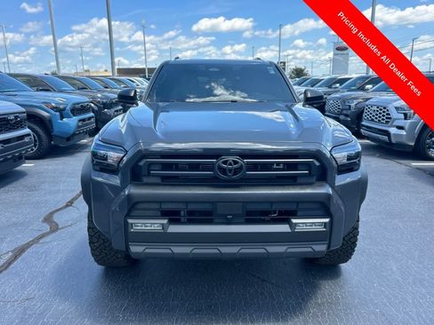 Used 2025 Toyota 4Runner SR5 AWD/4WD image 24